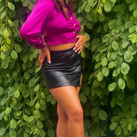 WOMENS FUCHSIA LONG SLEEVE BLOUSE W/ BACK TIE LIKE NEW SIZE SMALL - Picture 6 of 9